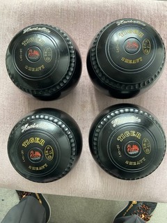 Henselite Tiger Bowls Size 2