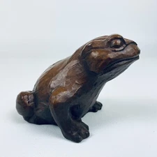 Vintage RED MILL MFG Frog Toad Figurine USA Pressed Pecan Nutshell Resin 3" tall