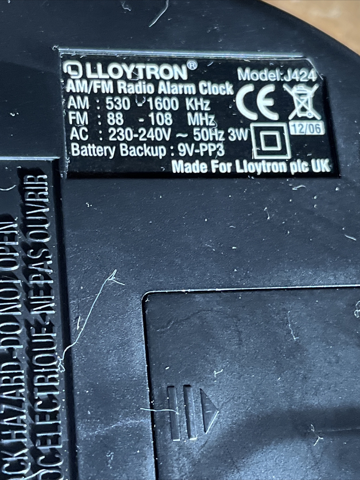 Lloytron AM/FM Radio Alarm Clock LED Display Bedside with Sleep Timer