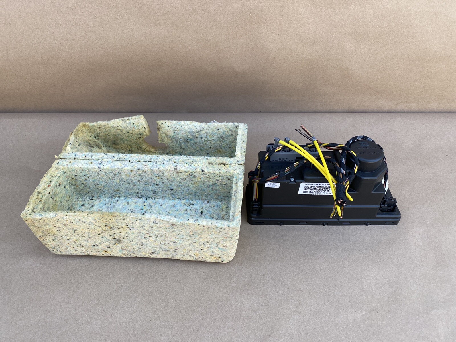 98- 04 Mercedes R170 SLK320 Slk320, Door Lock Vacuum Pump Unit 