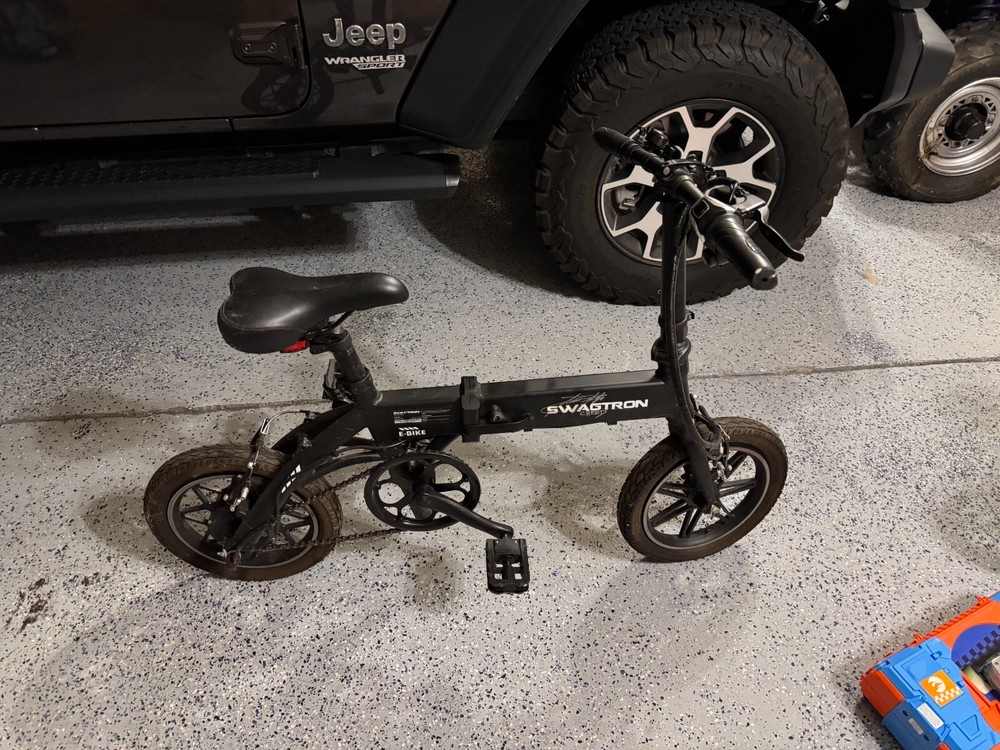 Swagtron EB5   Electric Bike Parts or repair signed   READ READ READ READ READ