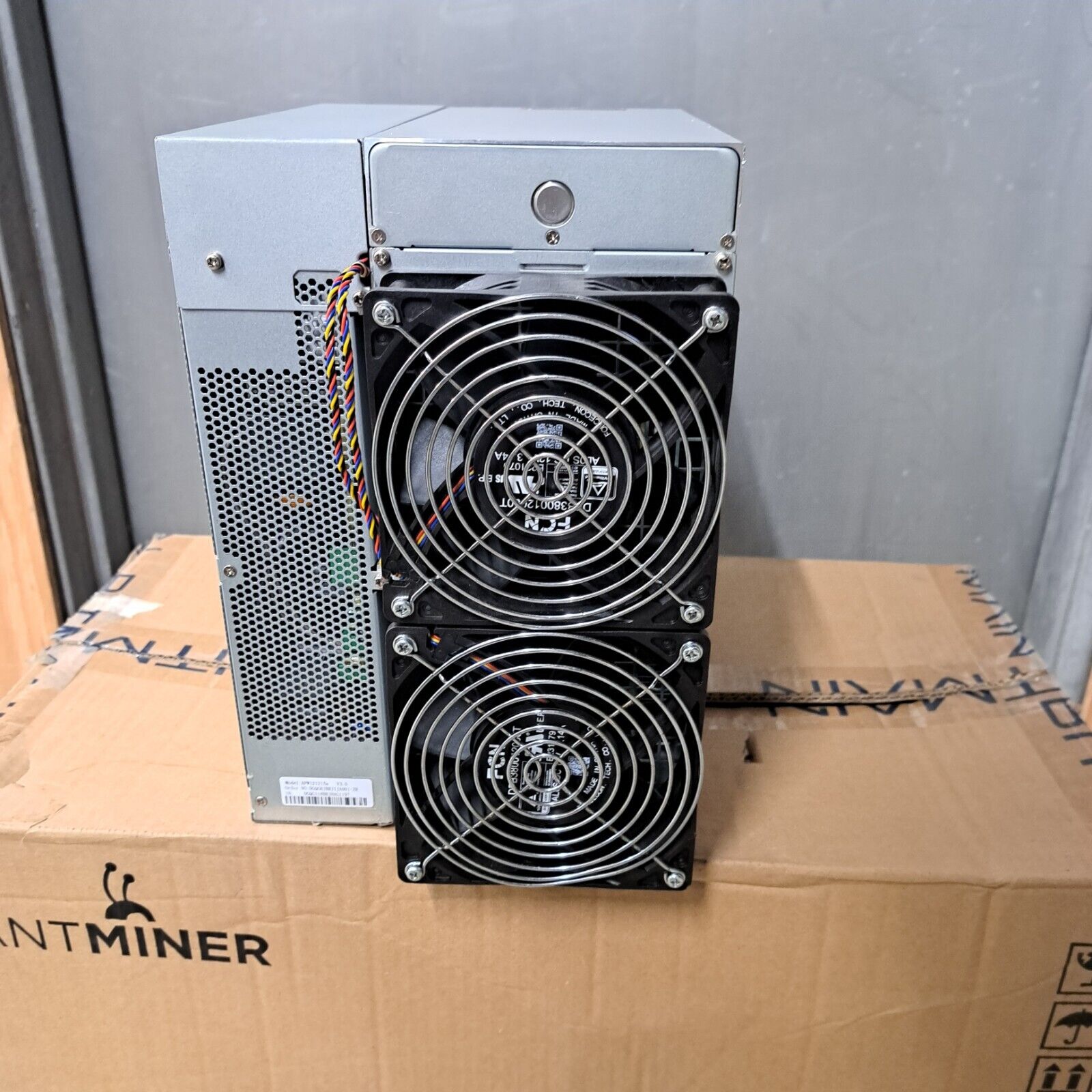 Bitmain Antminer S-19 95Th/s