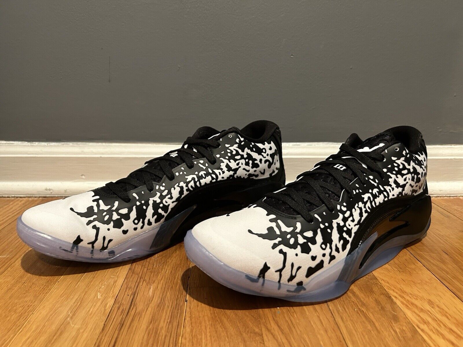 Picture 1 of 6