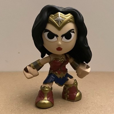 FUNKO BATMAN V SUPERMAN MYSTERY MINIS WONDER WOMAN VINYL FIGURE  16 DCEU MINI VS