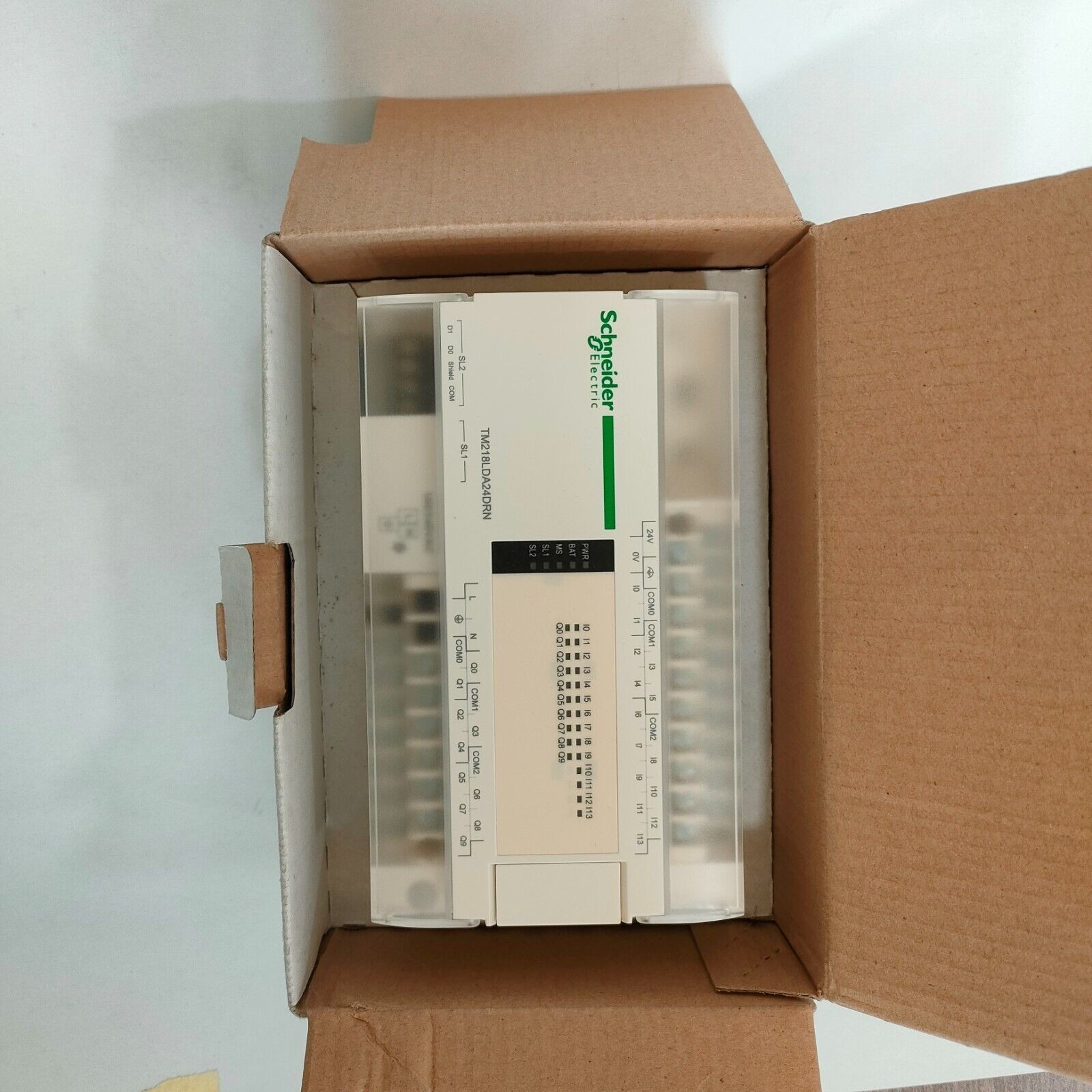 TM218LDA24DRN Cont M218 24 I/O 220VAC Modicon  in Box US Free TAX