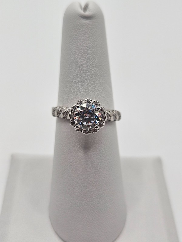 925 Sterling Silver Moissanite 1.0ct Round Engagement Ring D Color 6.5mm Size 6