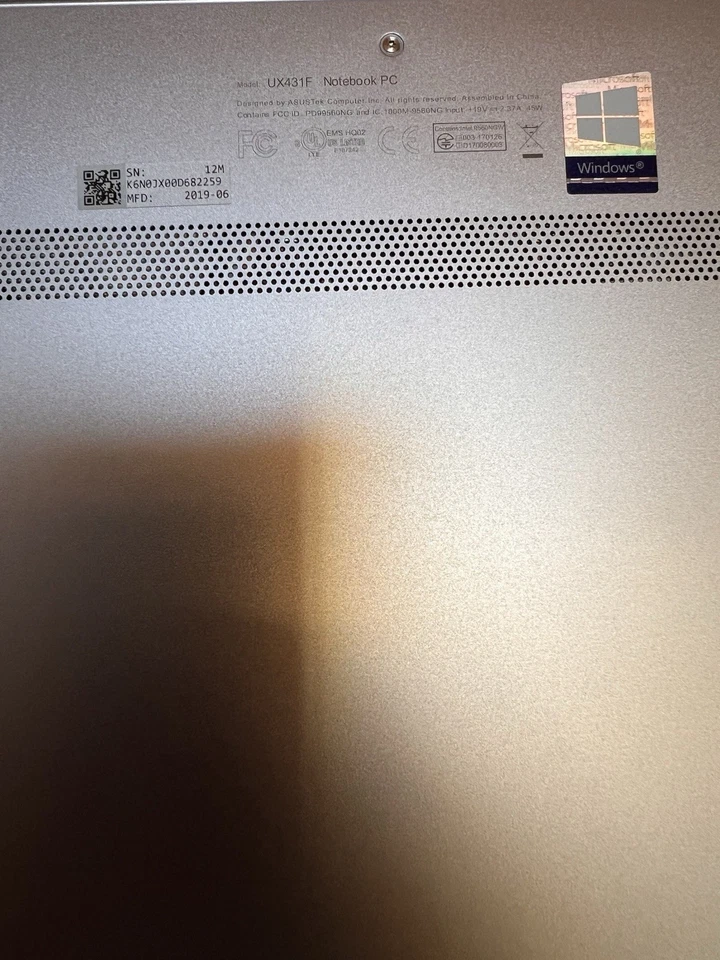 Asus Zen Book Ux431FA, I7 8th Generation @1.80GHz,8G,UHD Graphics,256G,Win11 Pro - Image 3 of 4