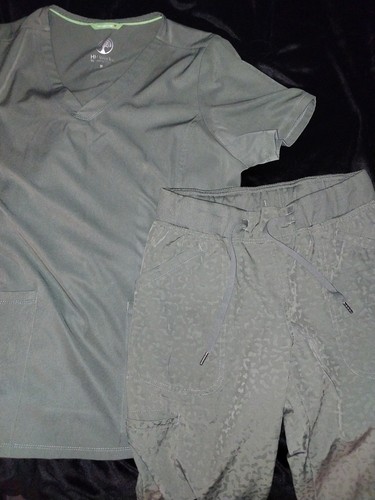 Green Scrub Set With Leopard Bottoms