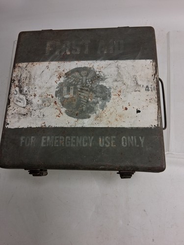 Vintage U.S. Military/Gov First Aid Kit Stock No. 9-221-240 Case Only