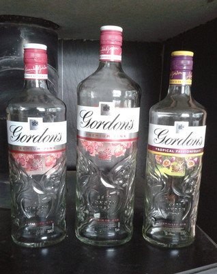 GORDON'S GIN 1 Tropical Passionfruit & 2 Premium Pink Gin Flaschen 1 Liter & 70cl