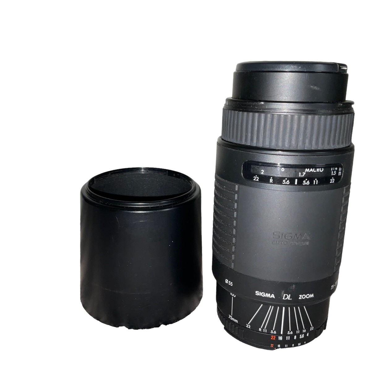 SIGMA DL Zoom 75-300mm 1:4-5.6 Multi Coated Macro Lens, Hood