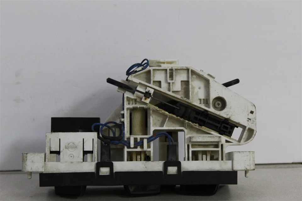 Interruptor de control climático temperatura calor Nissan 200SX 1995-1997 OEM 132 11F3-B1 Foto 2 de 4