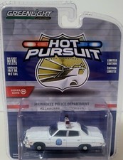 Greenlight 1/64 1974 AMC Matador  Milwaukee Police Department