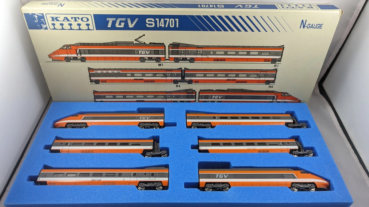 KATO French TGV S14701 (1983) (Hard to spot) (Very good condition