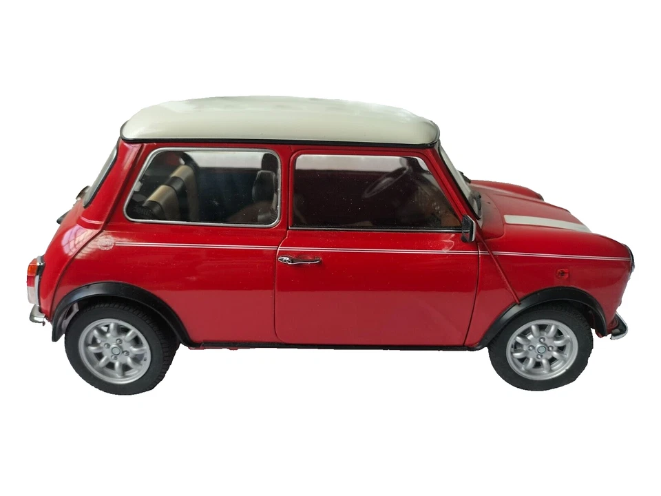 Premium ClassiXXs 10351 Mini Cooper 12  Solar Red / White  1:12  1969 - Immagine 3 di 4