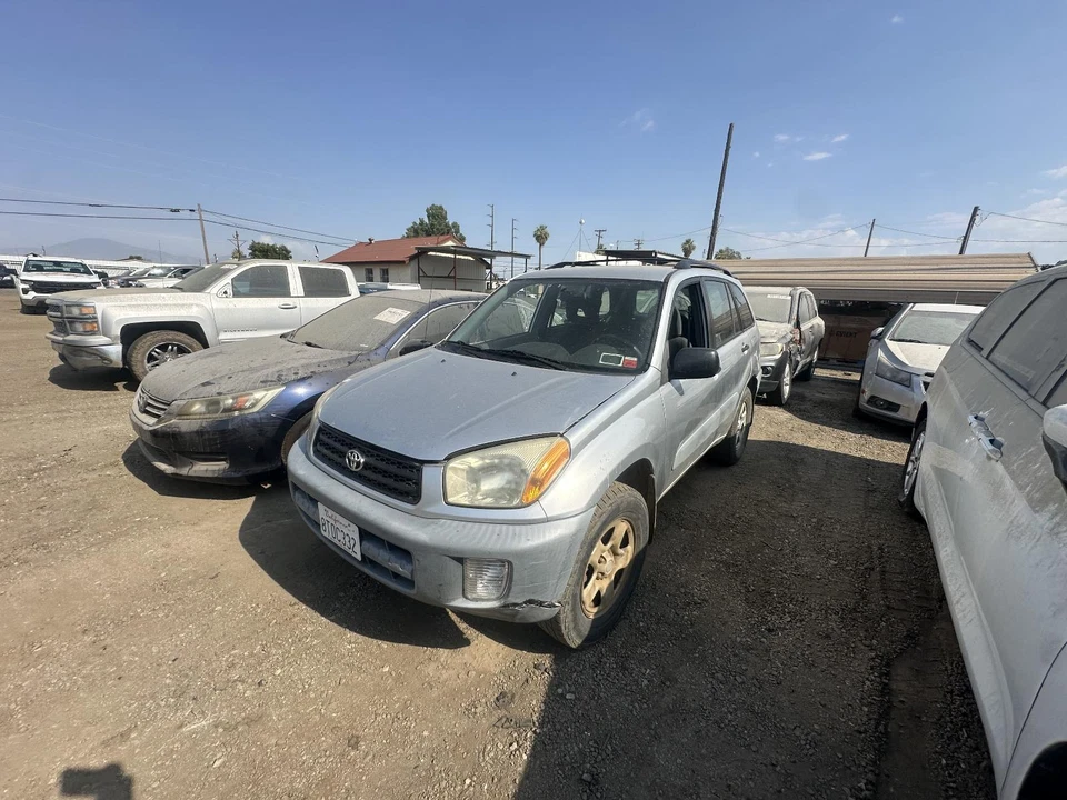 Conjunto de puerta delantera izquierda usado se adapta a: Toyota Rav4 L 2001. mercado de EE. UU. eléctrico Foto 4 de 4