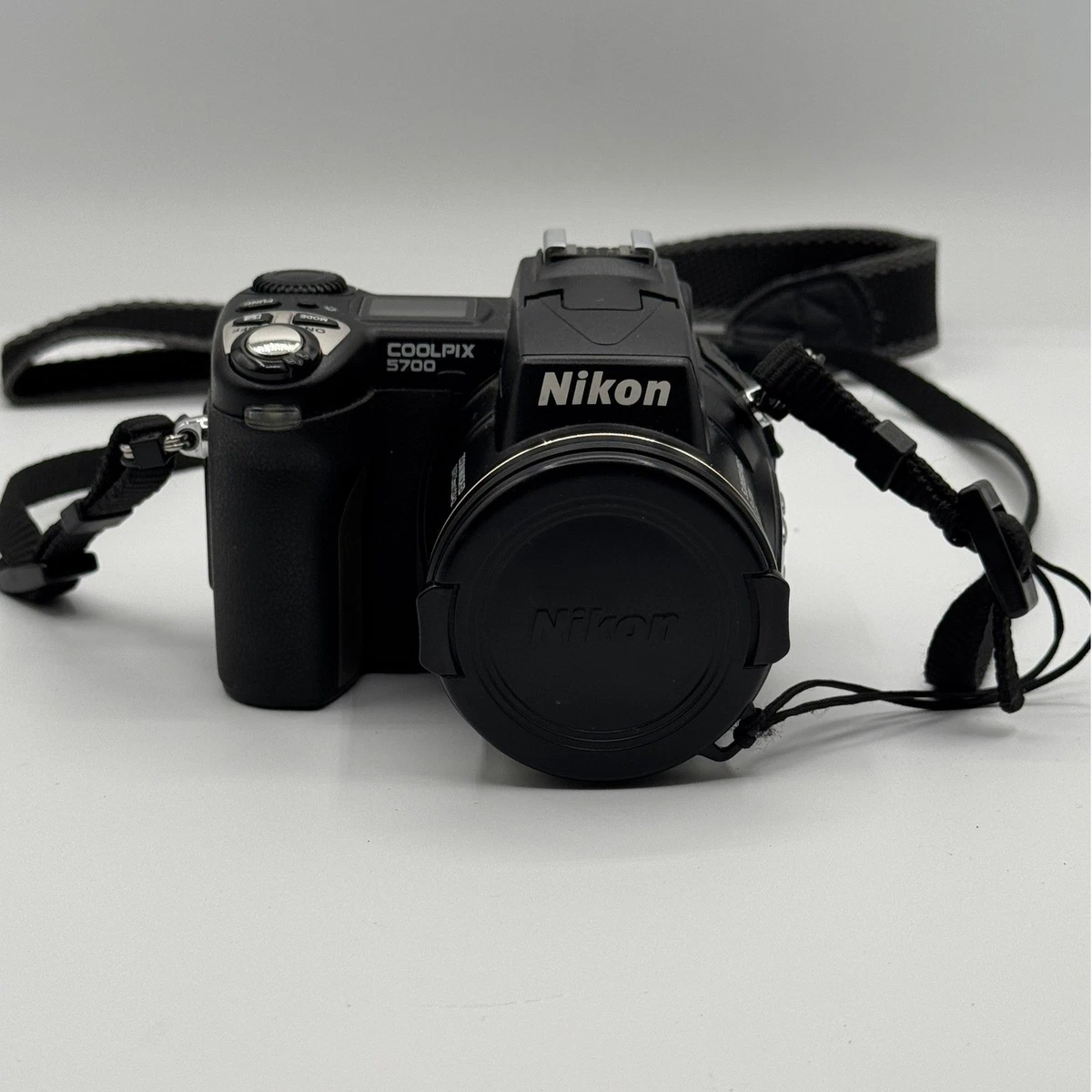 Nikon COOLPIX Nikon Coolpix 5700 Digital Cameras 5-6.9 MP Maximum