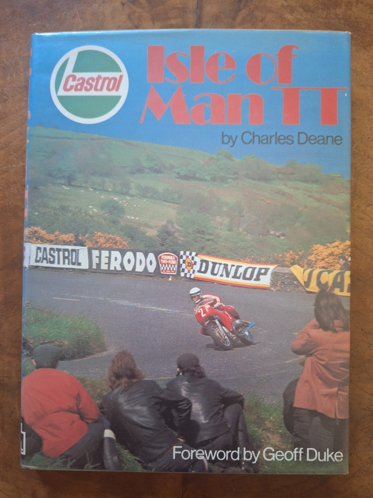 Isle of Man Tourist Trophy (Hardcover) by Charles Deane