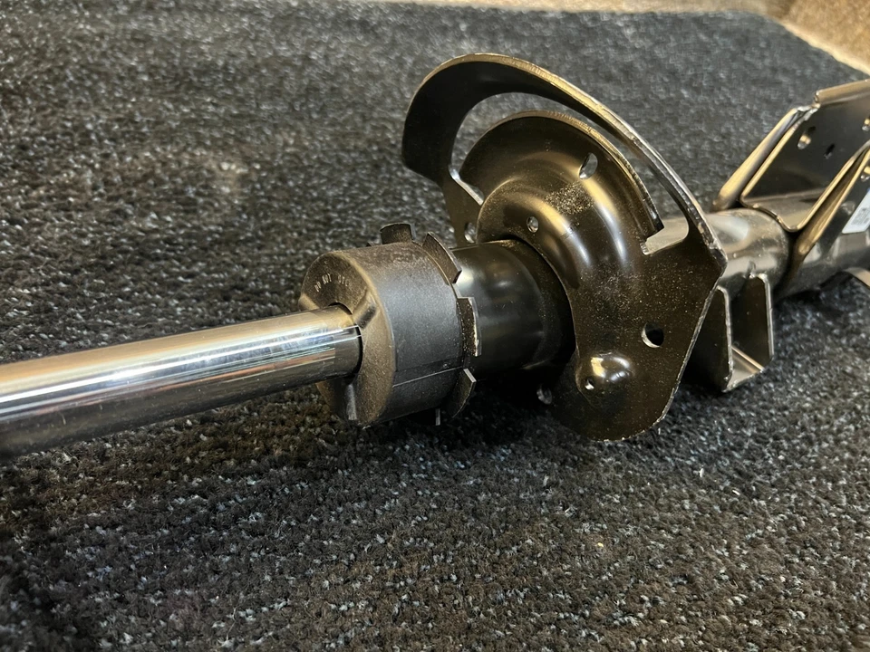 Puntal delantero izquierdo Mopar 68248727AD para Chrysler Pacifica 2017-2025 Foto 4 de 4