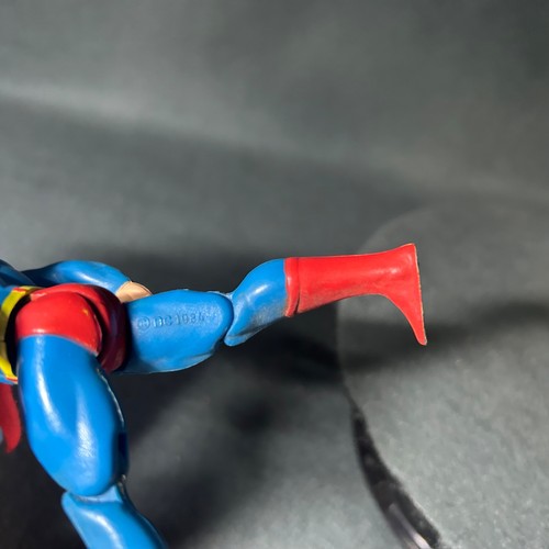 DC Comics Super Powers Superman Action Figure 1984 Kenner With Cape - Picture 12 of 13