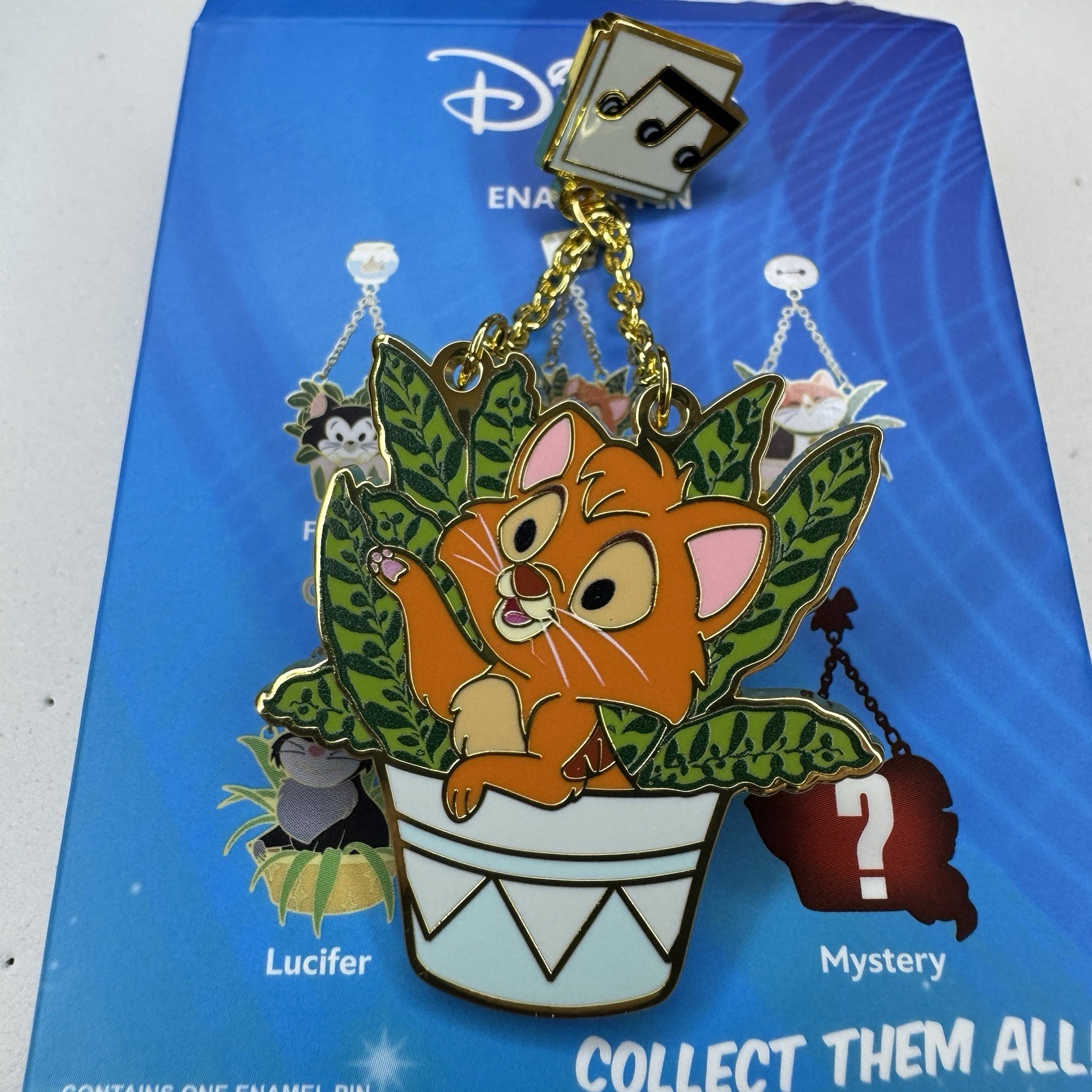 Disney Loungefly Oliver Cats In Planters Pin Oliver & Company