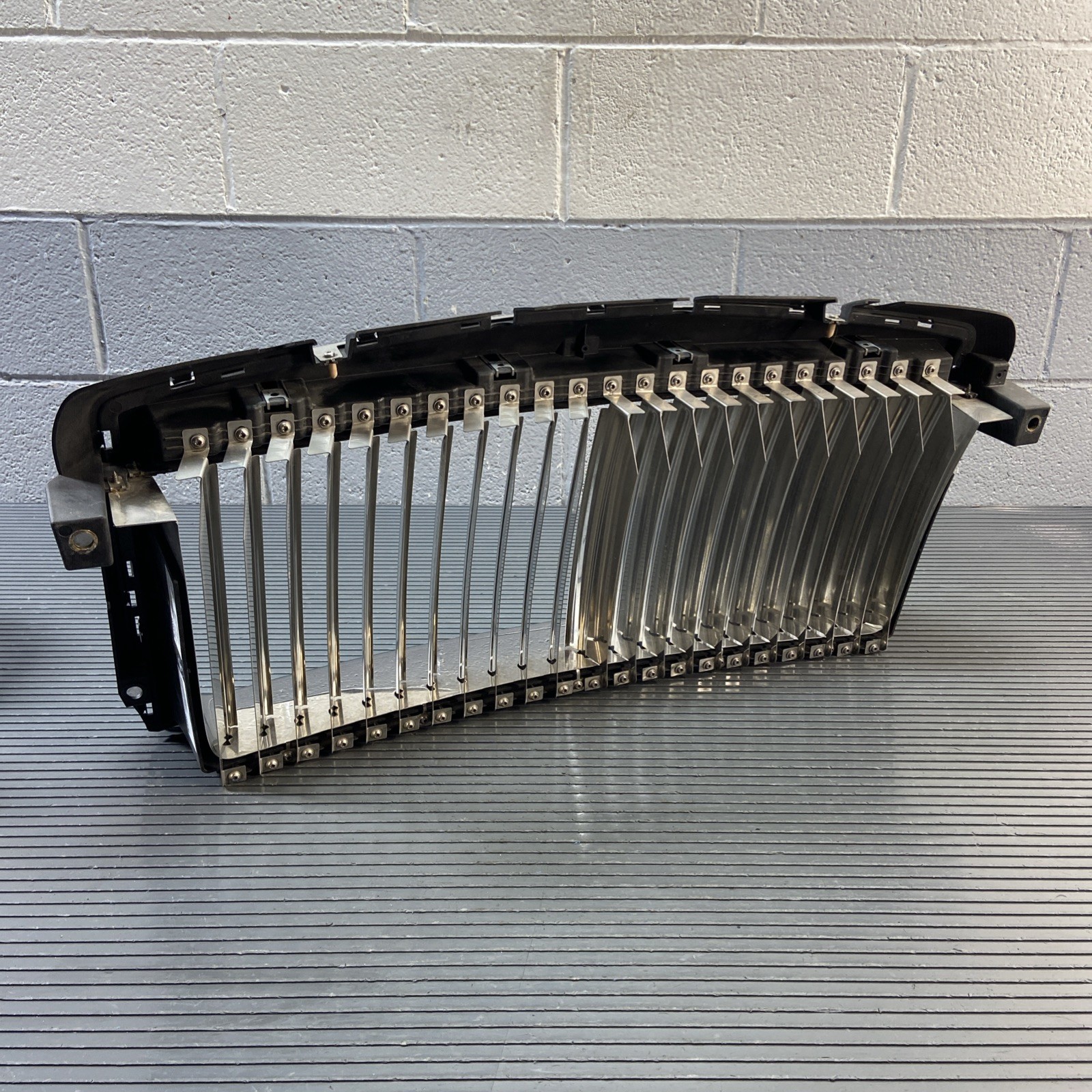 2017-2023 Rolls Royce Dawn RR6 Front Radiator Grille Chrome OEM *NOTE*