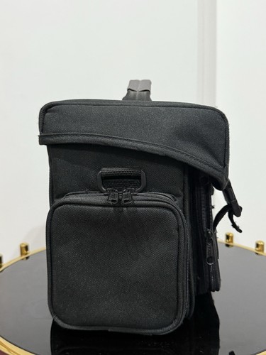 Vanguard Camera Bag In Black Universal - Picture 4 of 7