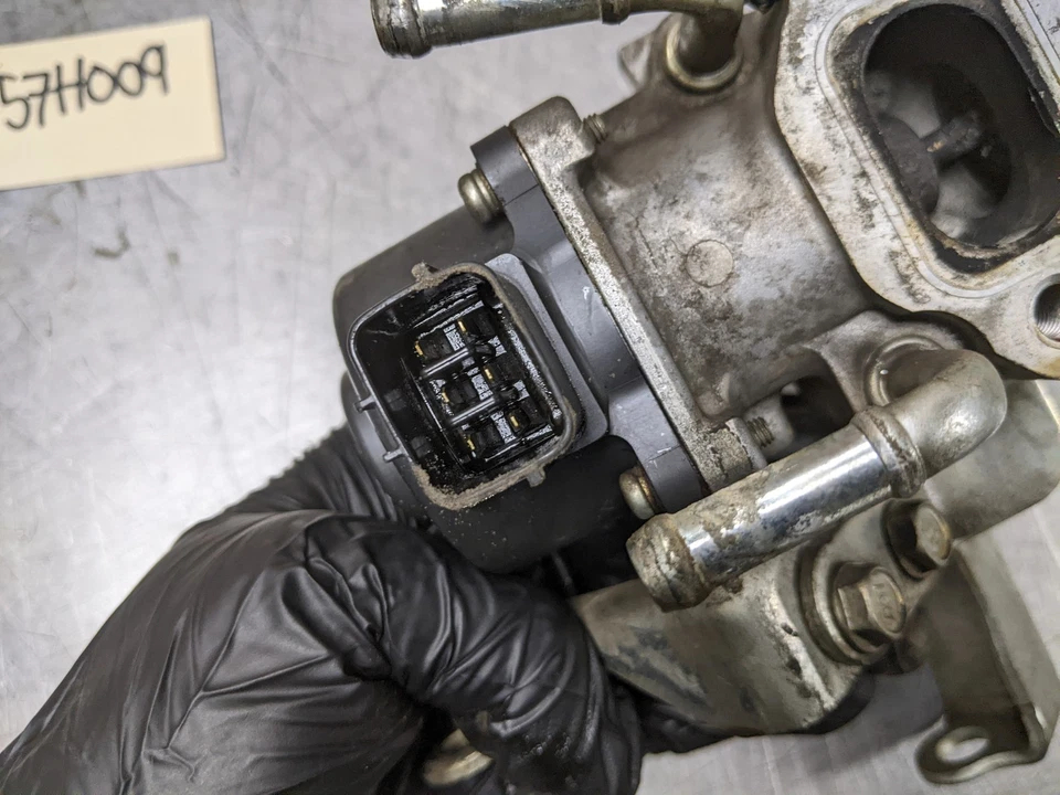 Válvula EGR de 2015 Subaru Forester 2.0 Turbo Foto 4 de 4