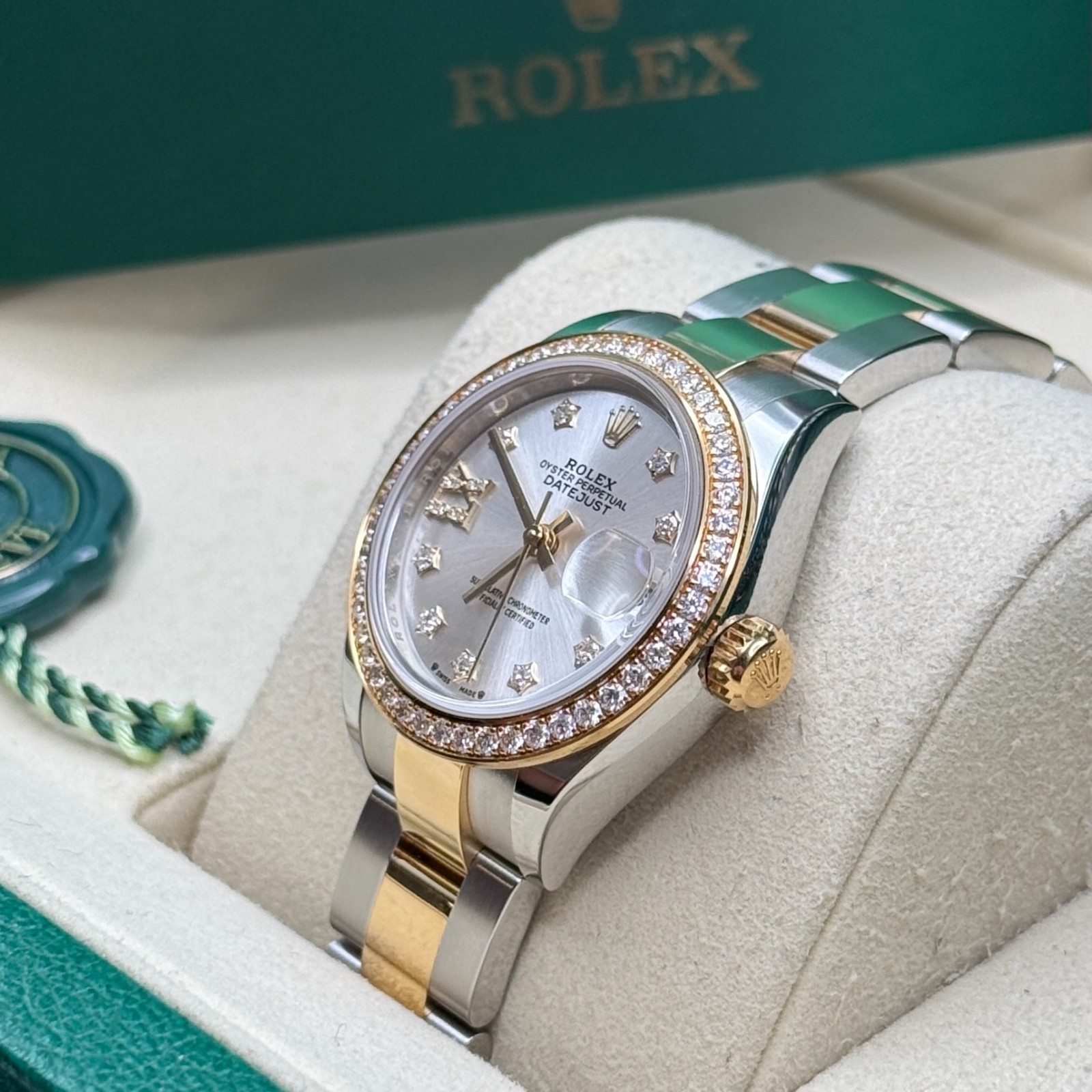 Rolex Lady-Datejust NEW 2026 Silver Star Diamond Two Tone Diamond Bezel Oyster image 3