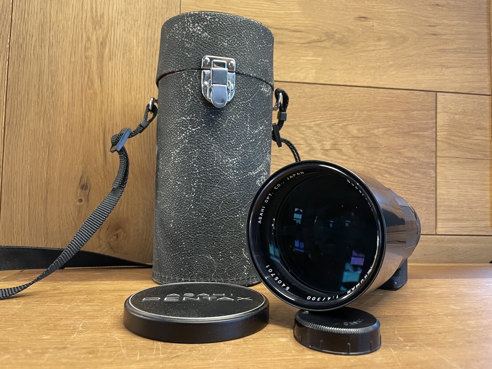 *Mint w/ Case* Pentax SMC Takumar 300mm F/4 Telephoto Lens M42 From Japan #R2-22