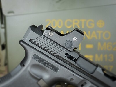 Shake Wake Green Dot Reflex Sight Zulisy OAK for RMR Cut Glock 20