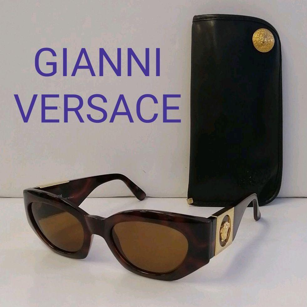 KD4 Gianni Versace Good Condition Medusa Sunglasses MOD 420/C COL