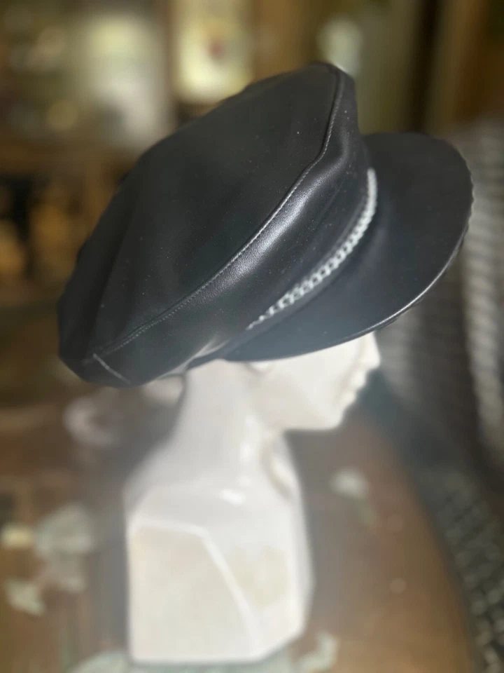 DE COLECCIÓN AÑOS 80 PUNK BIKER GRUNGE GORRA SOMBRERO IMITACIÓN CUERO METAL PLATA CADENA Foto 2 de 4