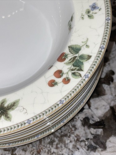 Set 8 Vtg 1997 WEDGWOOD FLEUR Large Rim Soup Bowls 9 1/8” MINT Strawberry Floral - Picture 7 of 12