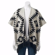 Mudd Tribal Diamond Knit Fringed Vest Wrap Sweater 36” X 38” One Size $50 Nip