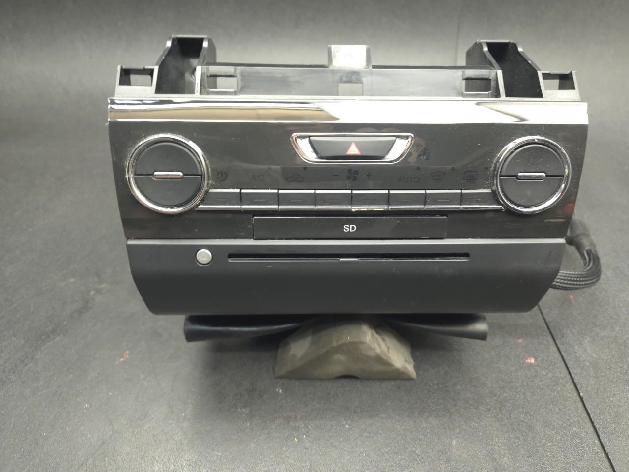 CD Radio Receiver 2014 Maserati Ghibli 6700093100 2015 2016 2017