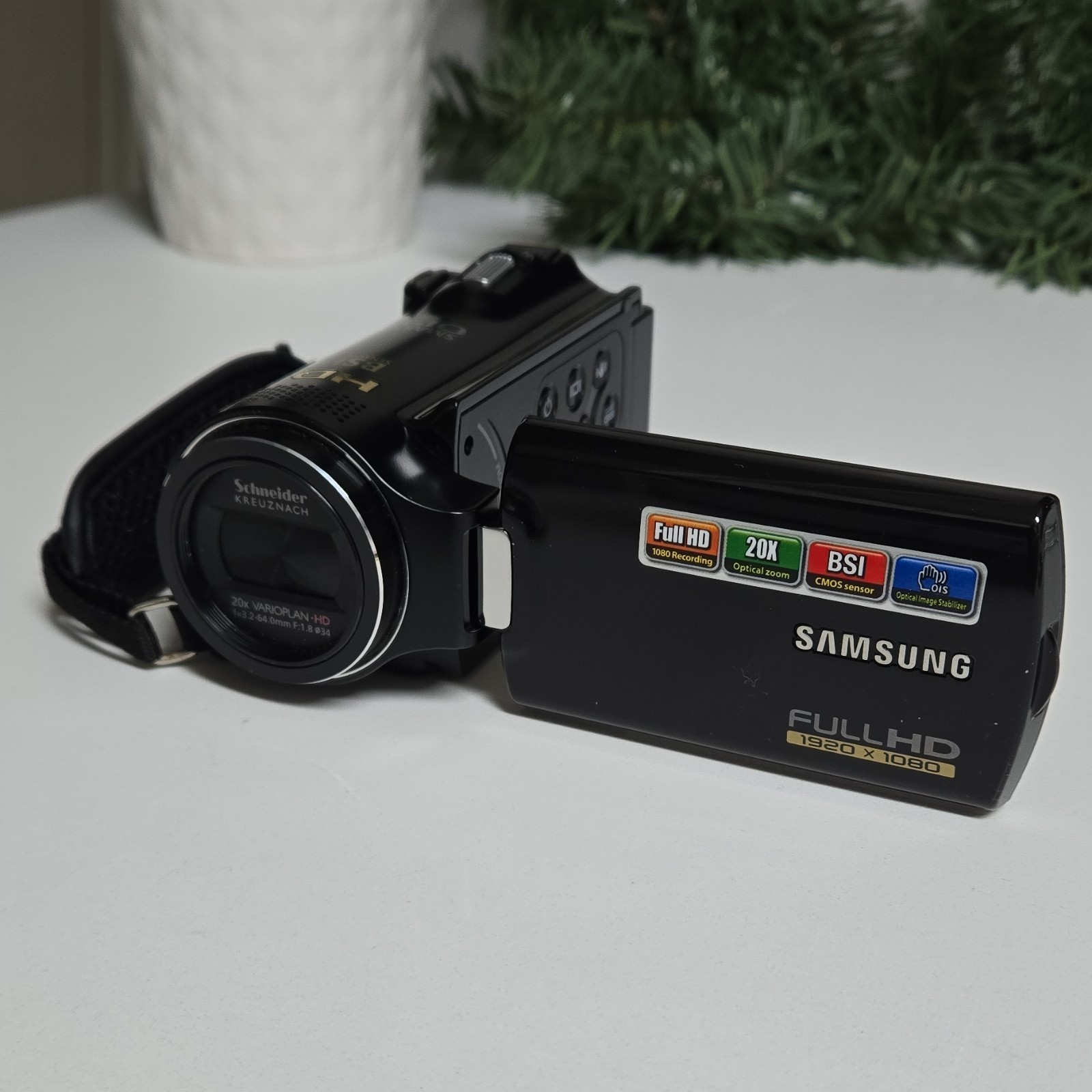 20x Optical Zoom Bsi Cmos Ois Sd Black