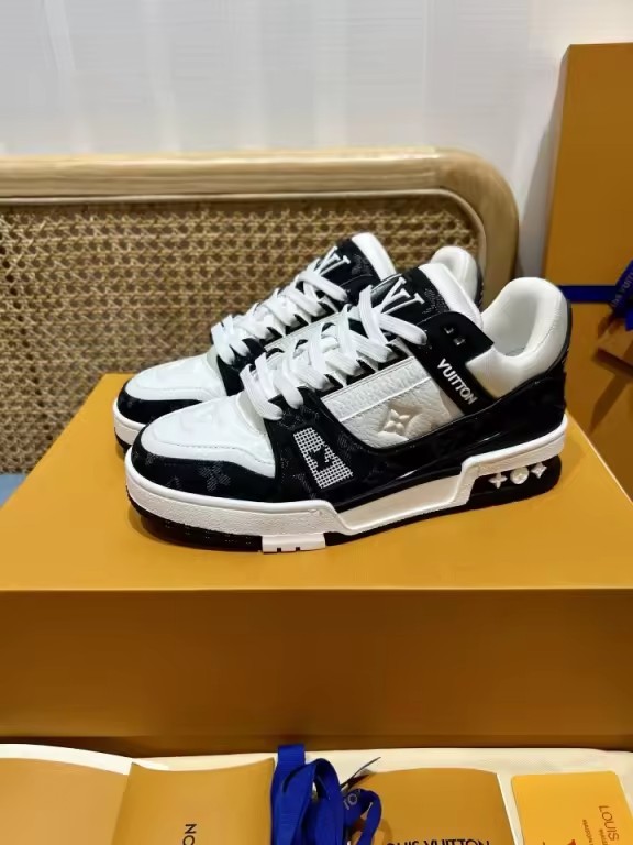 Size 11 - Louis Vuitton LV Trainer White