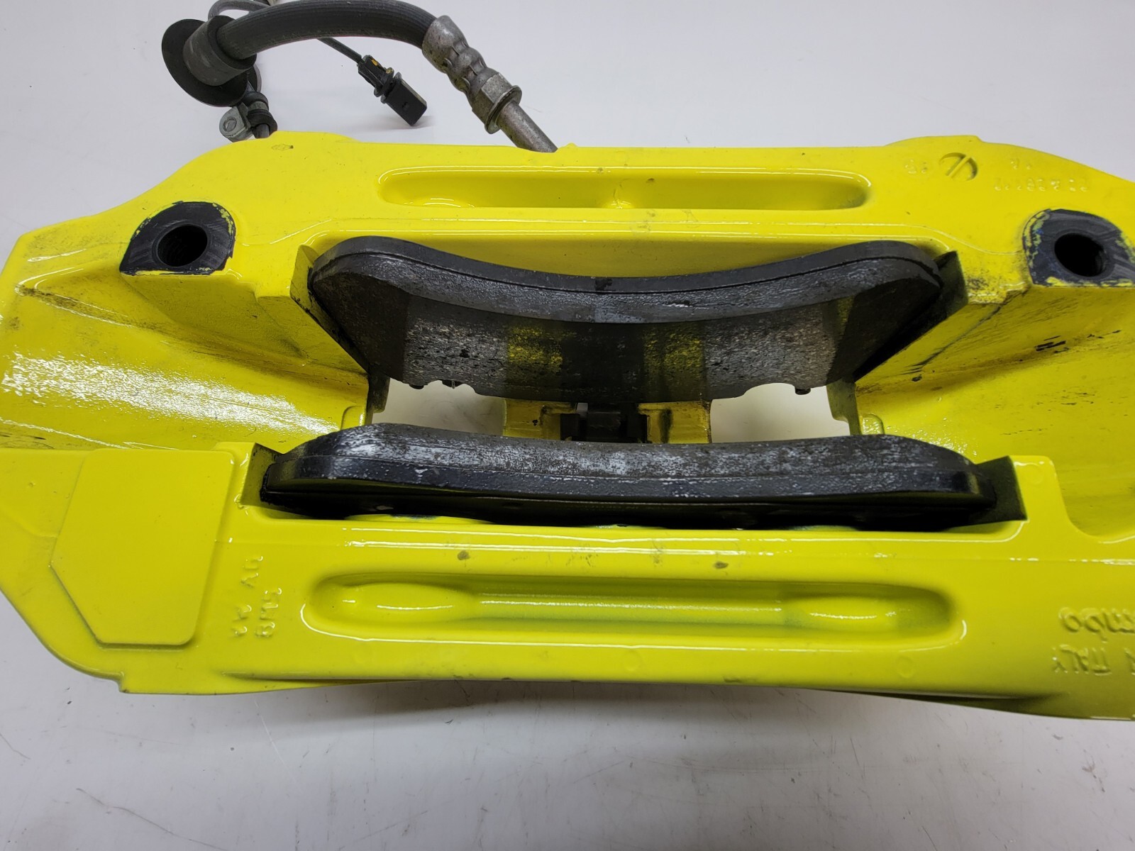 LAMBORGHINI AVENTADOR FRONT RIGHT BRAKE CALIPER OEM 470615106