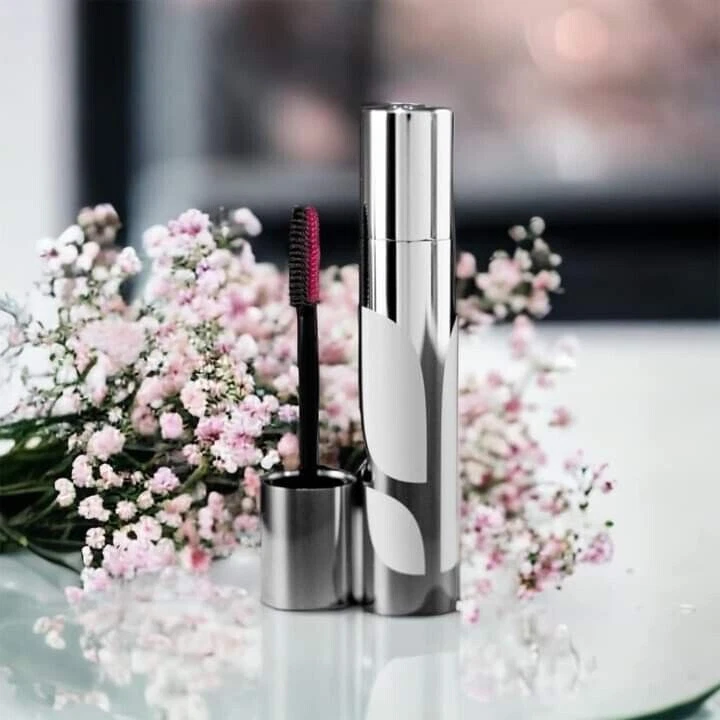 Younique Quadra 4 In 1 Serum Primer Tubing Mascara 8 ml. NEW in Box - Image 3 of 3