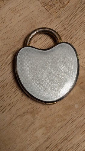 Vintage La Mode Guilloche Enamel Flower Heart Lock Padlock Powder Compact - Picture 2 of 6