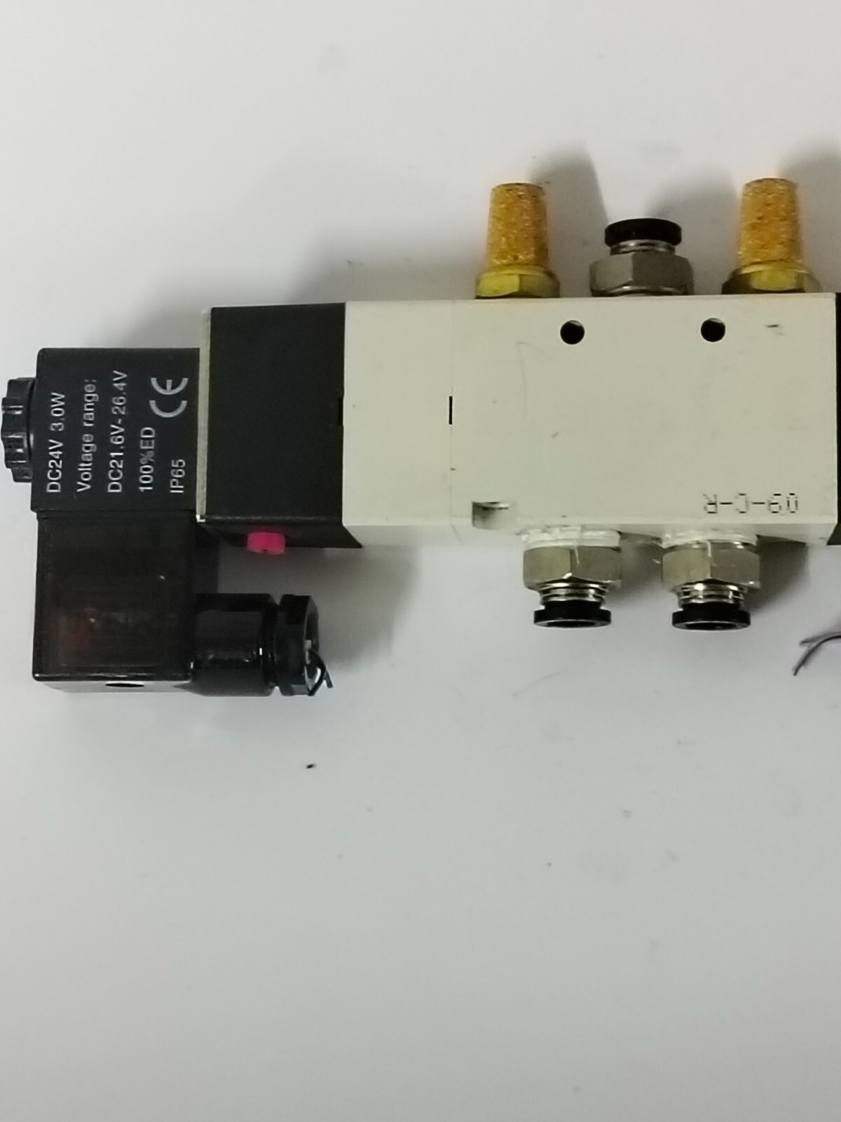 AirTAC 4V330C-10 Solenoid Air Valve 5 way 3-Position 3/8" 0.15-0.8 MPA 4V330C10C