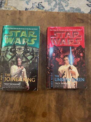 2 Book Lot Of Star Wars, Dark Nest, One The Joiner King ,11 The Unseen Queen Pb