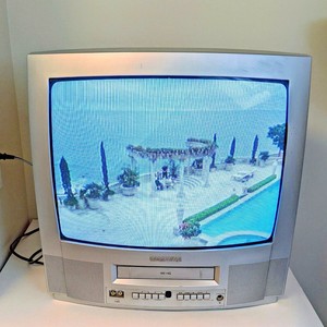 MAGNAVOX 20" Color Television TV MC192DMG99 with built-in VCR | eBay