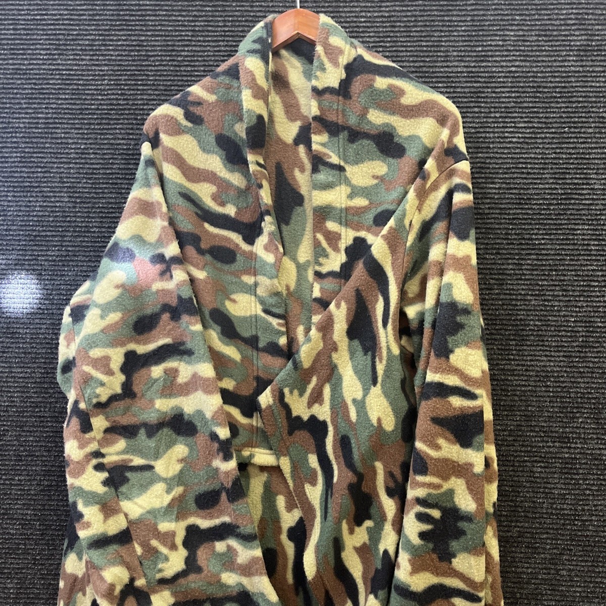 🔥Snuggie Camo Print Adult Size Green Camouflage Fleece Blanket Sleeves  Pockets