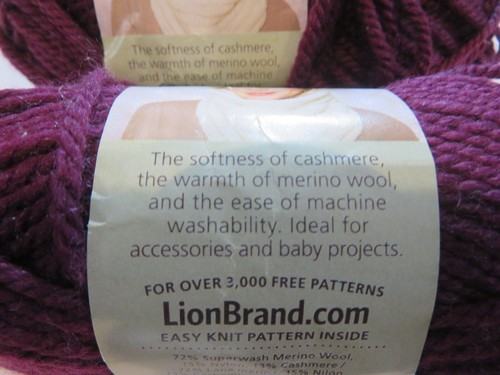 Lion Brand #821 Filato Vino 189 Superwash Lana Merino Cashmere 3 Sken 261 Iarde - Foto 5 di 7