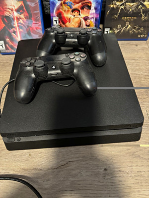 Sony PlayStation 4 PS4 Slim Console Bundle 2 Controllers + Games NBA 2K Tekken 7