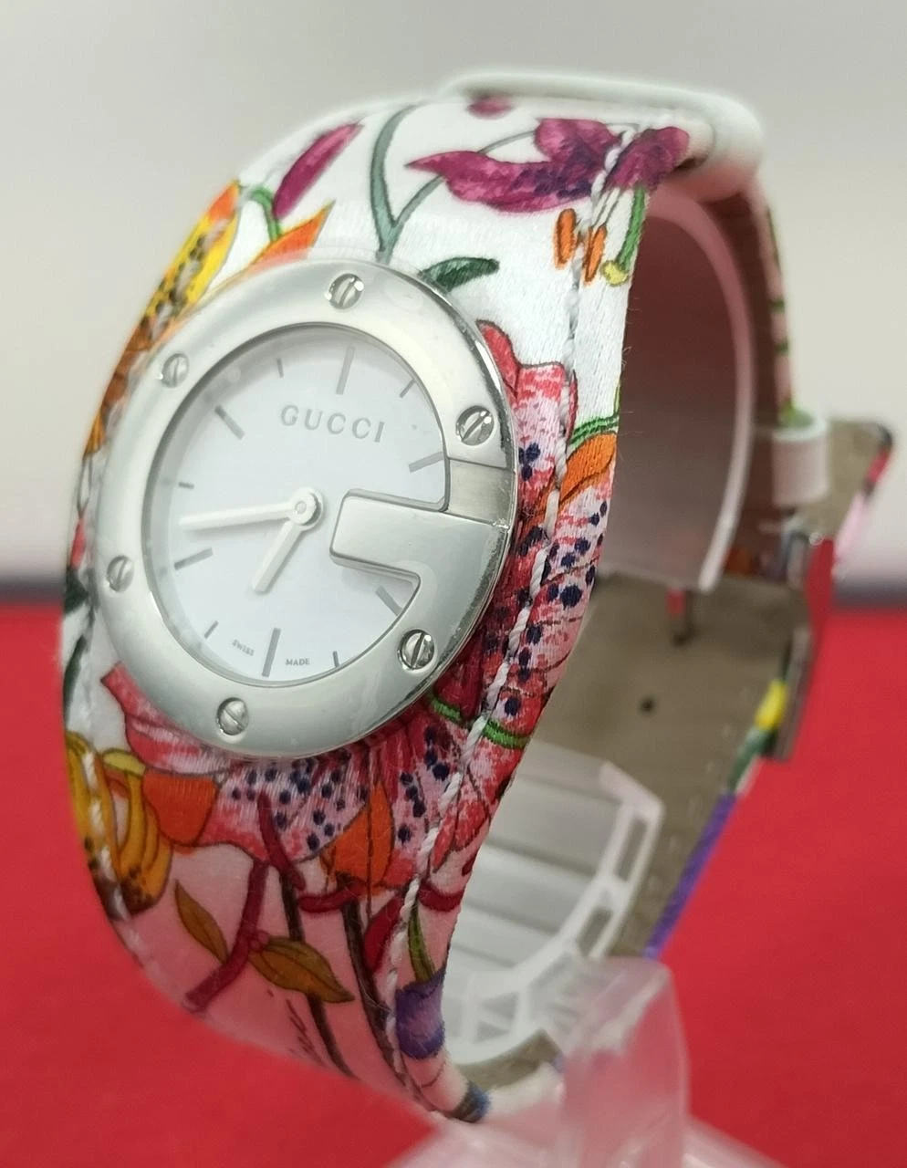 Montre Bracelet GUCCI 104 2005 Édition Limitée Ceinture Florale avec Boîte