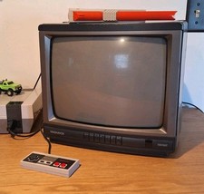    Used Vintage Magnavox RR1337W103 Color 13" CRT TV Classic Gaming