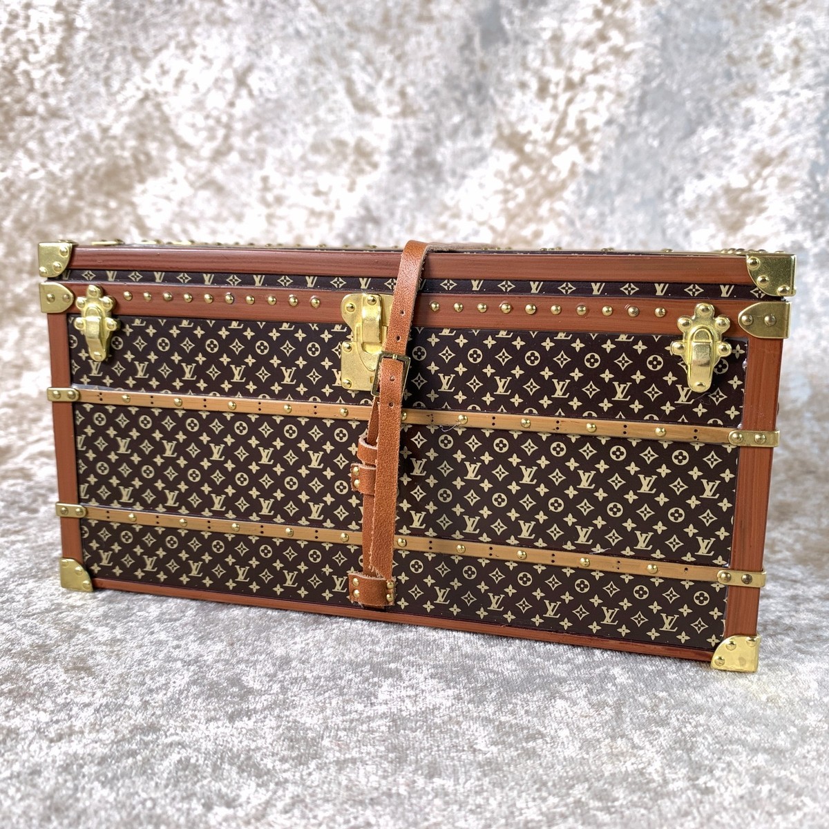 LOUIS VUITTON Monogram Mini Trunk Miss France Paper Weight 2010